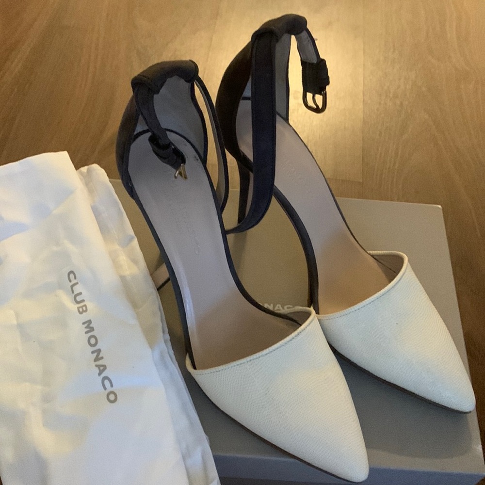 Club monaco made in Italy heels